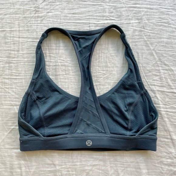 🔥Lululemon Hot Like Agni Bra in Astro Blue, Size 4 - Picture 8 of 8